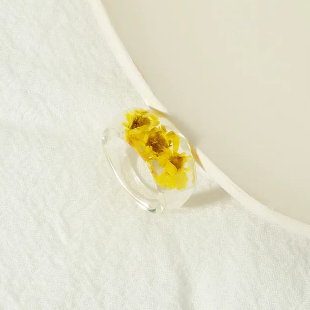Yellow Daisy Dried Flowers Boho Floral Pressed Flowers Clear Resin Ring NEW